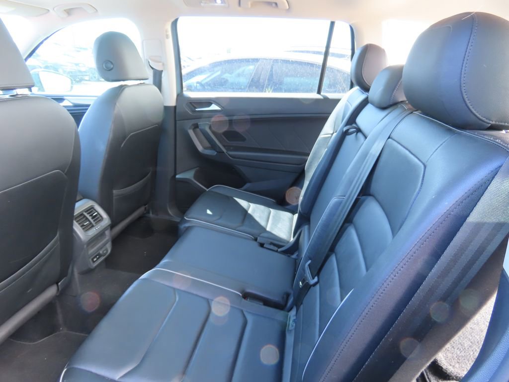 Used 2019 Volkswagen Tiguan SEL Premium AWD/4WD image 11