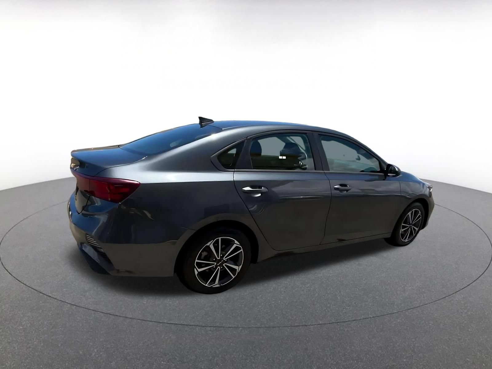 Used 2024 Kia Forte LXS FWD image 14
