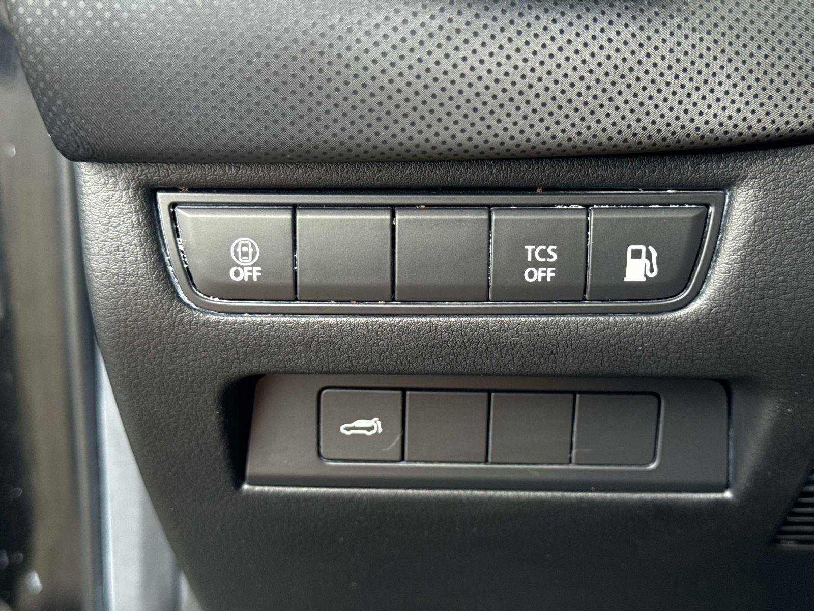 Certified 2025 MAZDA CX-50 2.5 Hybrid w/ Weather Package AWD/4WD image 32