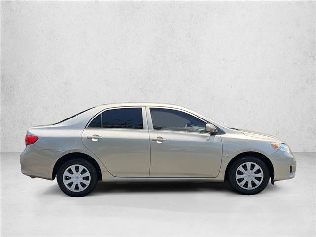 Used 2010 Toyota Corolla LE FWD image 4