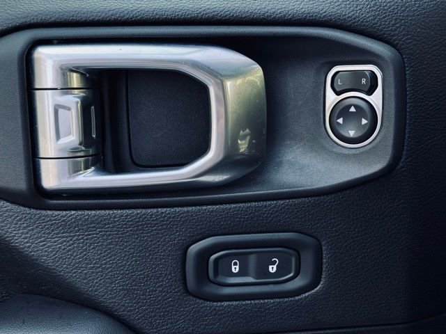 Used 2024 Jeep Gladiator Rubicon image 12