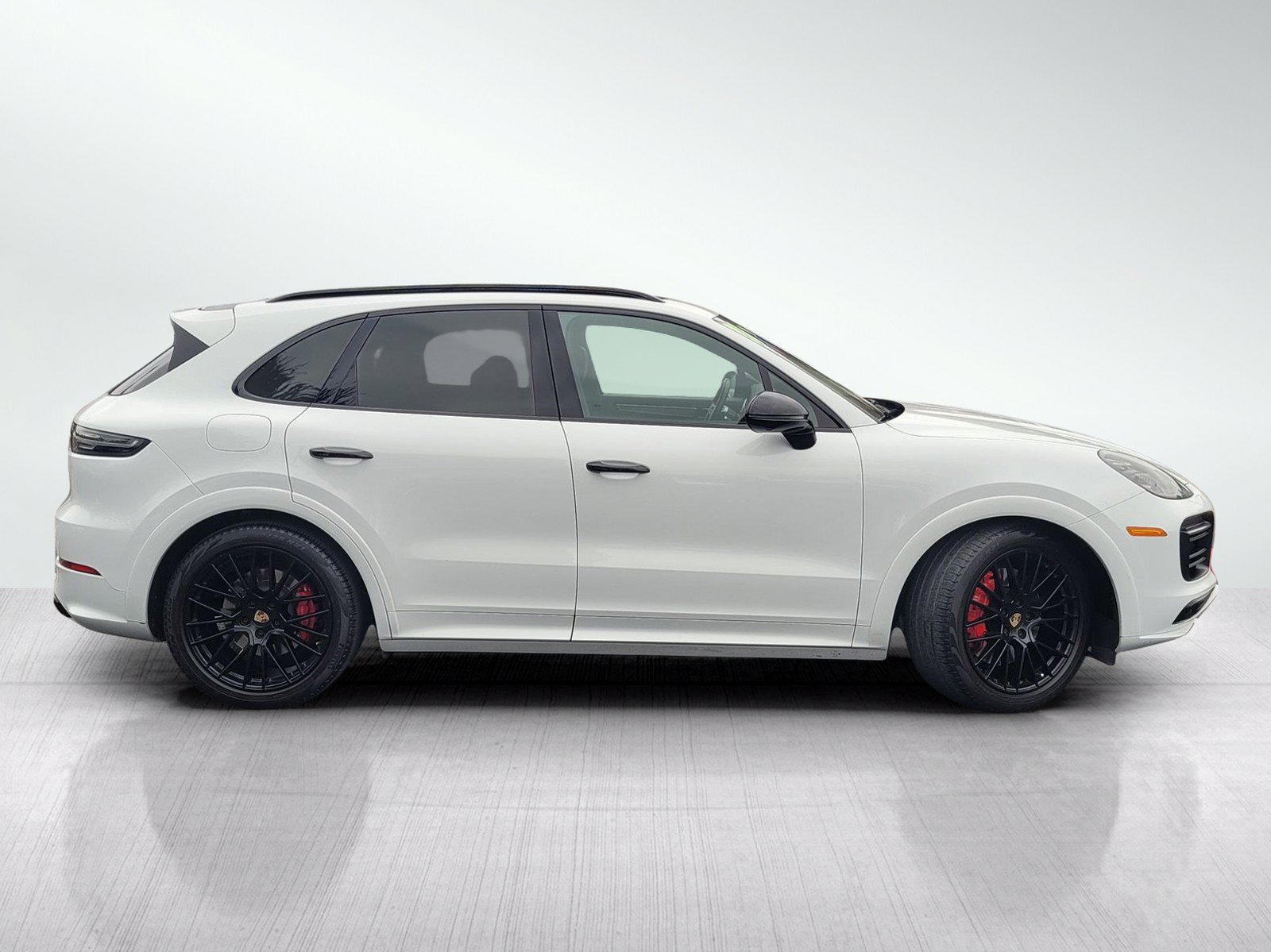 Used 2021 Porsche Cayenne GTS AWD/4WD image 3