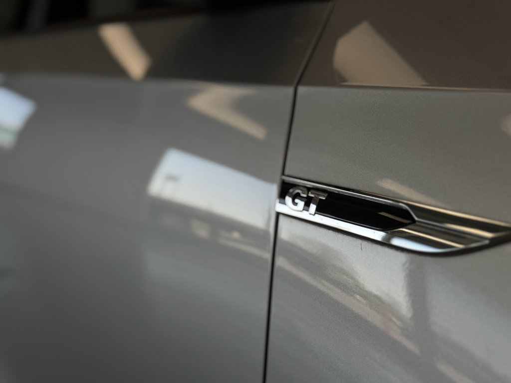 Used 2018 Volkswagen Passat 3.6 image 27