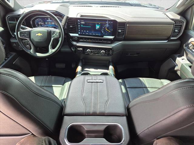 Used 2024 Chevrolet Silverado 3500 High Country w/ Technology Package AWD/4WD image 18