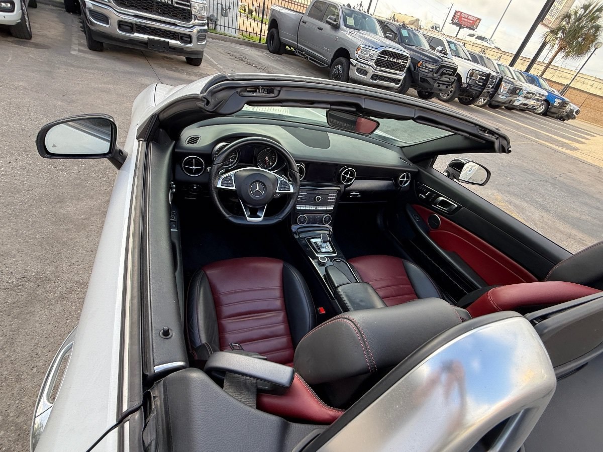 Used 2018 Mercedes-Benz SLC 300 w/ Premium 1 Package image 35