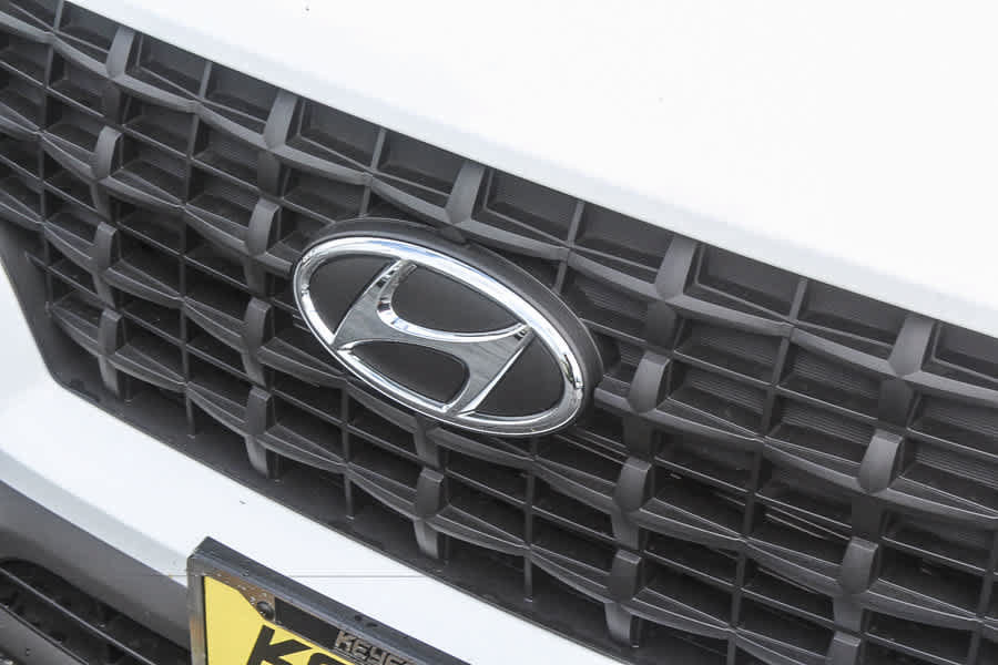 Certified 2026 Hyundai Venue SE FWD image 14