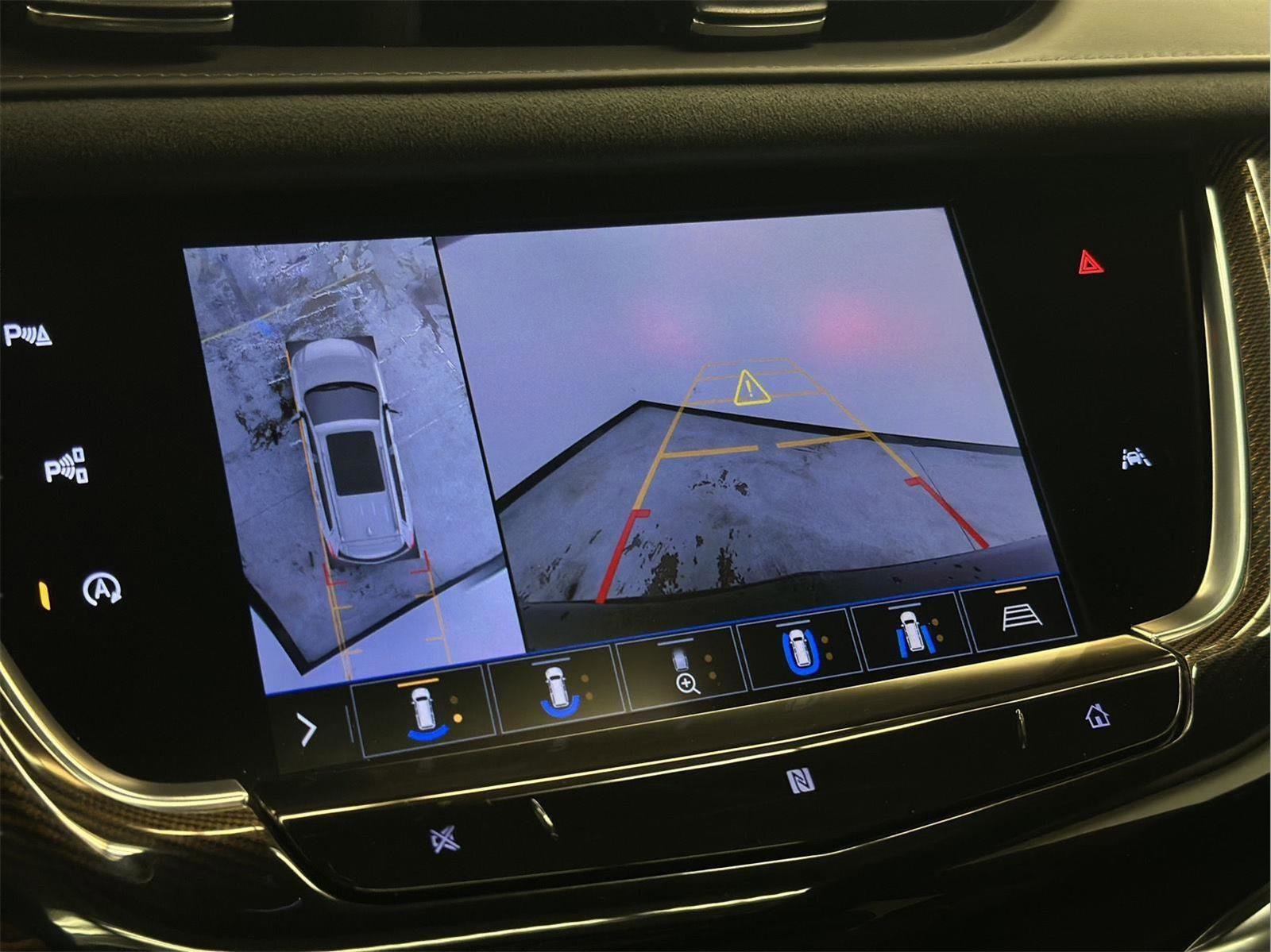 Certified 2020 Cadillac XT6 Premium Luxury w/ Platinum Package image 36