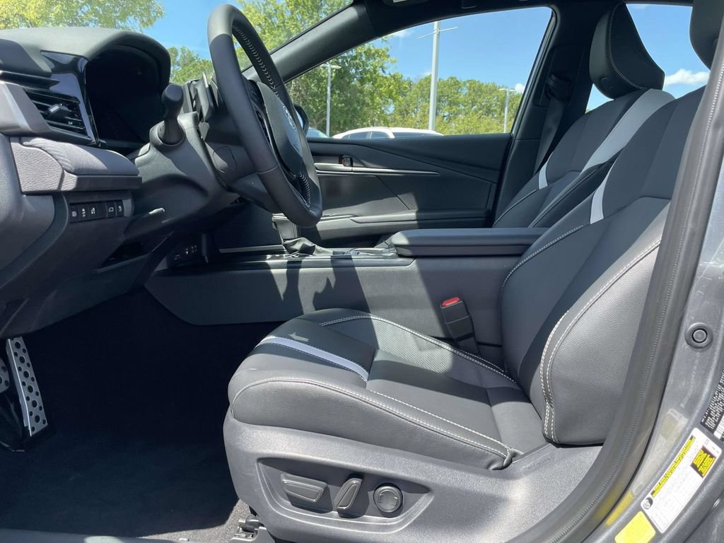 Used 2026 Toyota Camry SE w/ Convenience Package FWD image 15