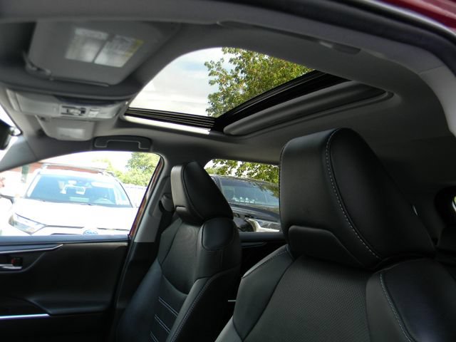 Used 2020 Toyota RAV4 Limited AWD/4WD image 20
