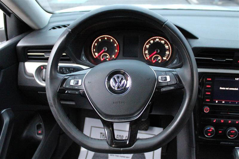 Used 2021 Volkswagen Passat 2.0T SE image 14