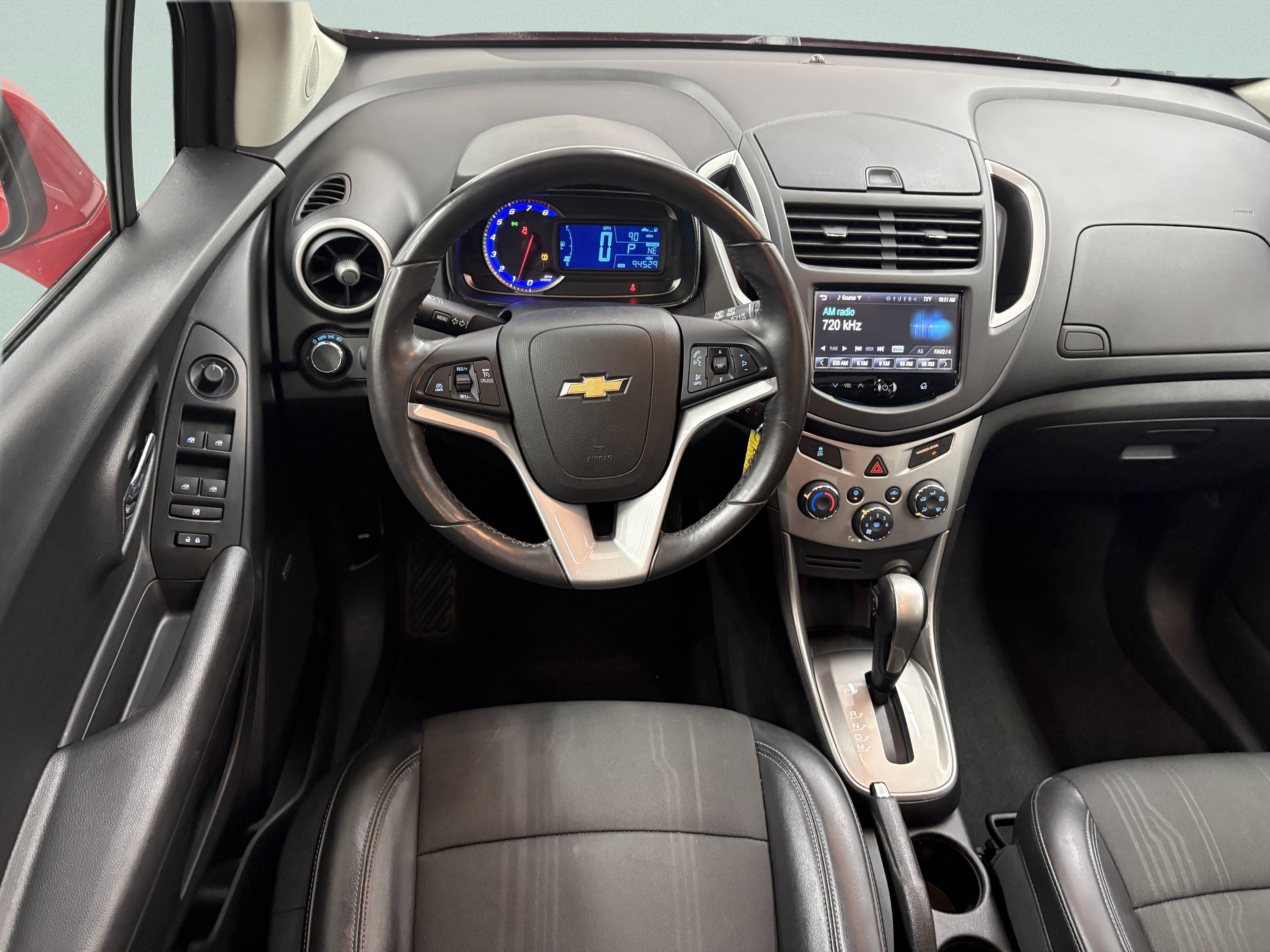 Used 2016 Chevrolet Trax LT w/ LT Sun and Sound Package FWD image 10