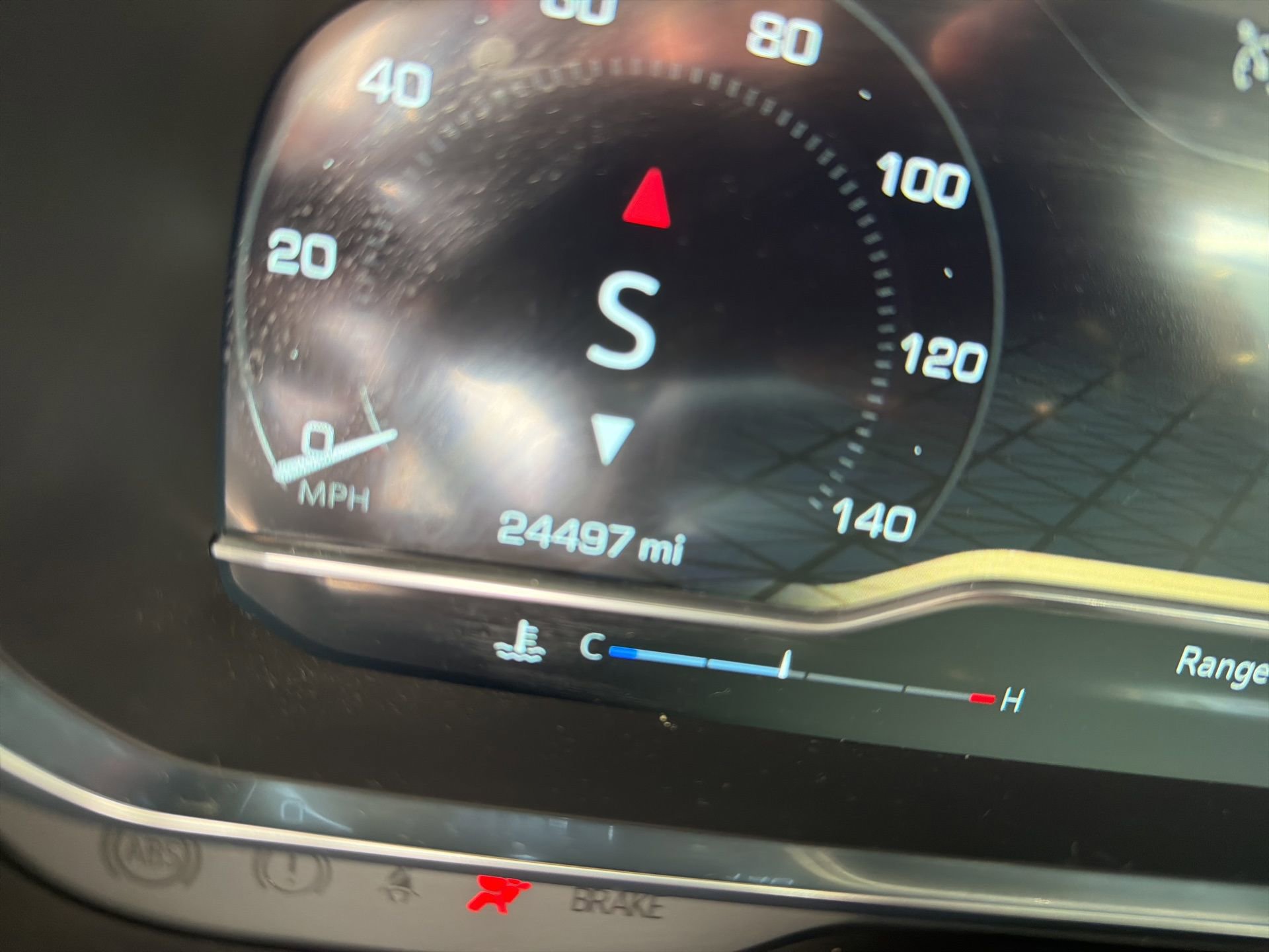 Used 2024 GMC Yukon AT4 w/ Technology Package image 13