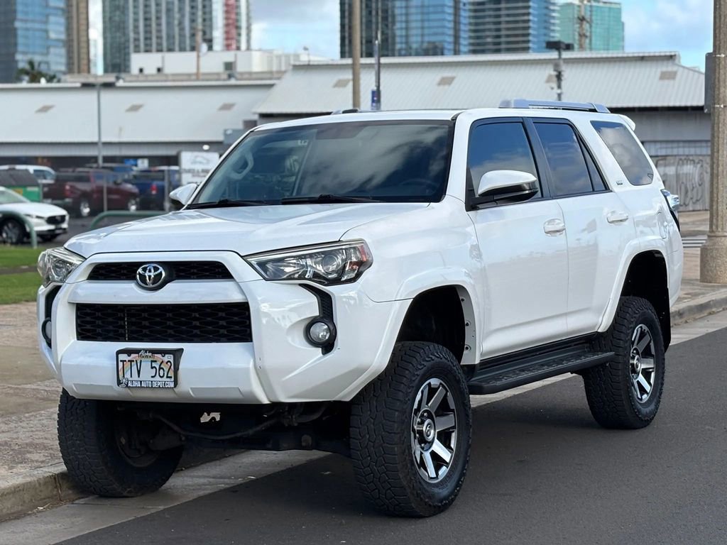 Used 2018 Toyota 4Runner SR5 image 1
