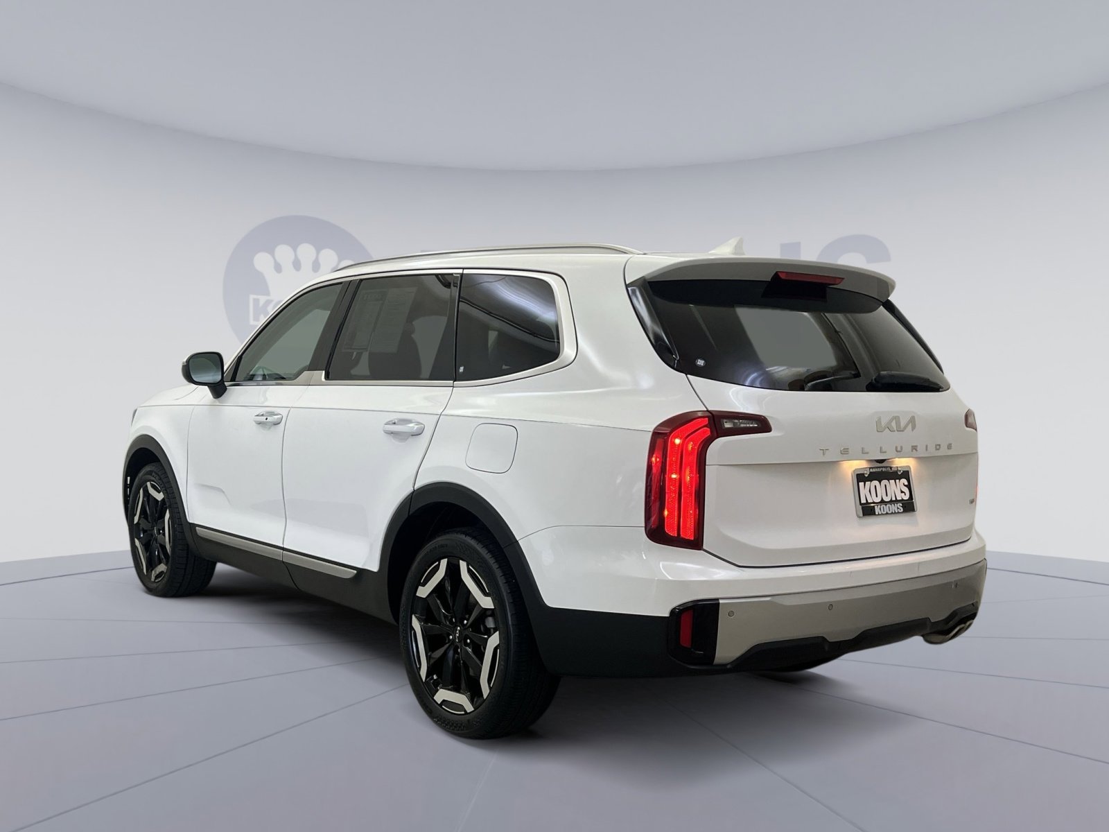 Used 2023 Kia Telluride S image 4