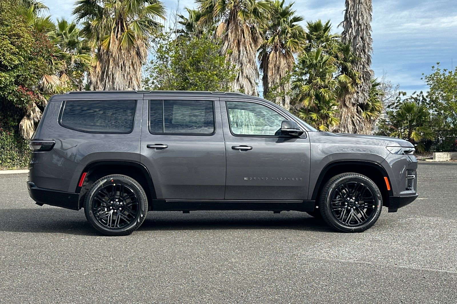 New 2026 Jeep Grand Wagoneer Limited image 2