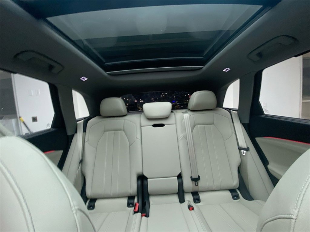 New 2025 Audi Q5 Premium Plus image 23