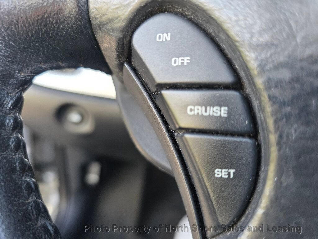 Used 2004 Chrysler Sebring LXi image 41