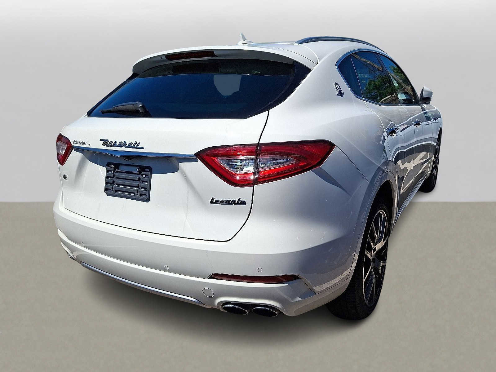 Used 2020 Maserati Levante GranLusso AWD/4WD image 3
