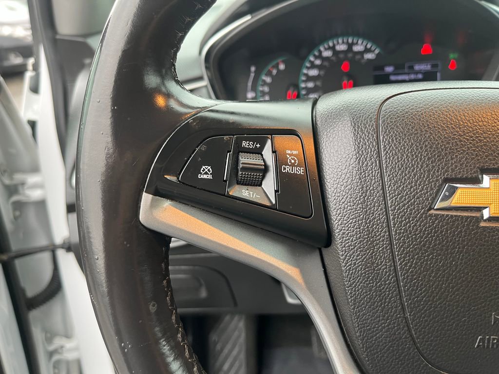 Used 2020 Chevrolet Trax LT w/ LT Convenience Package FWD image 29