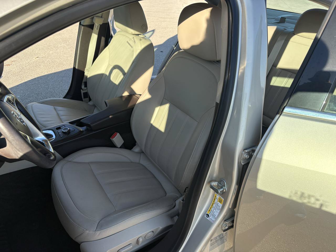 Used 2013 Buick Regal Premium FWD image 27