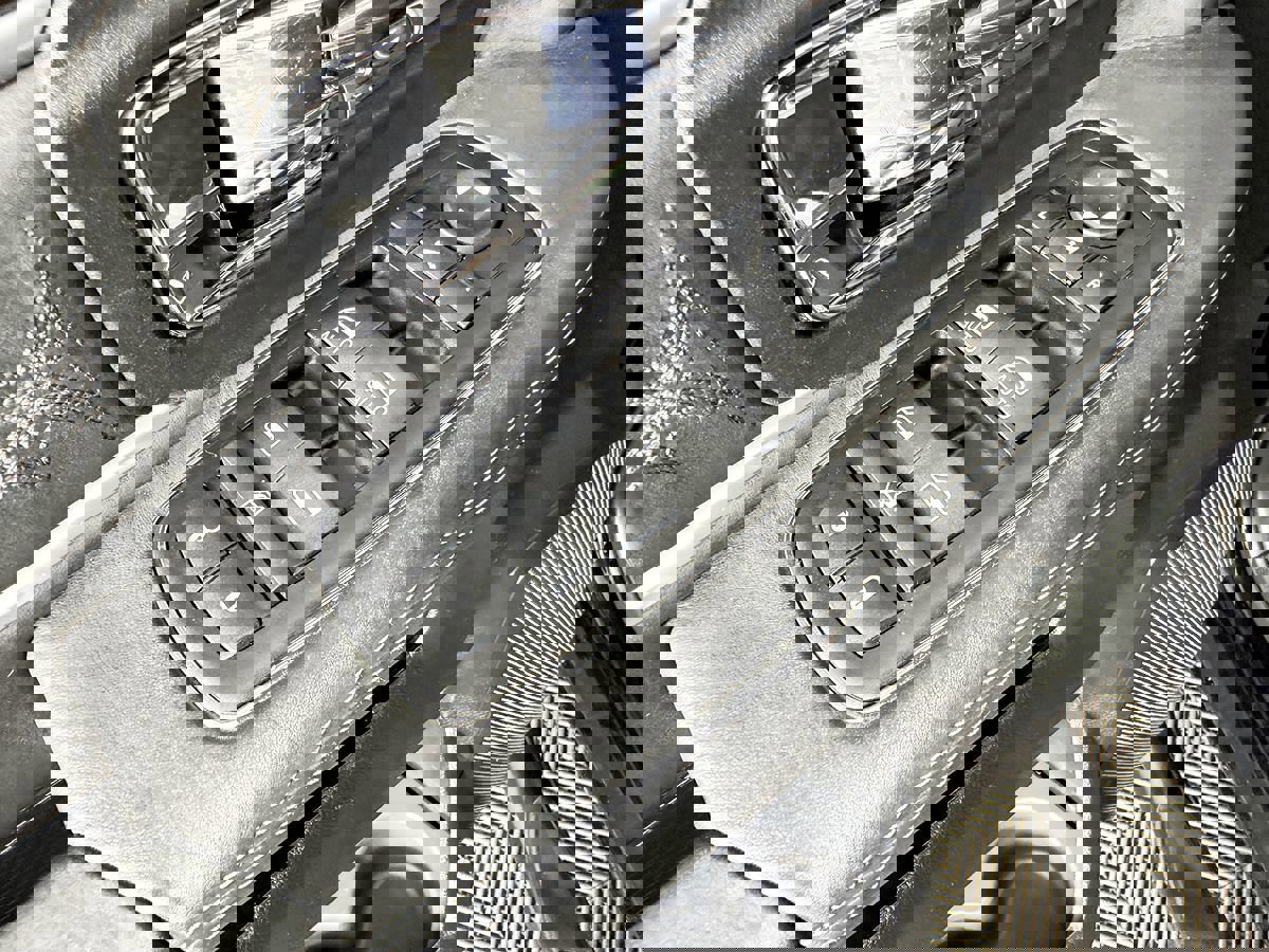 Used 2015 RAM 1500 Laramie Limited image 35