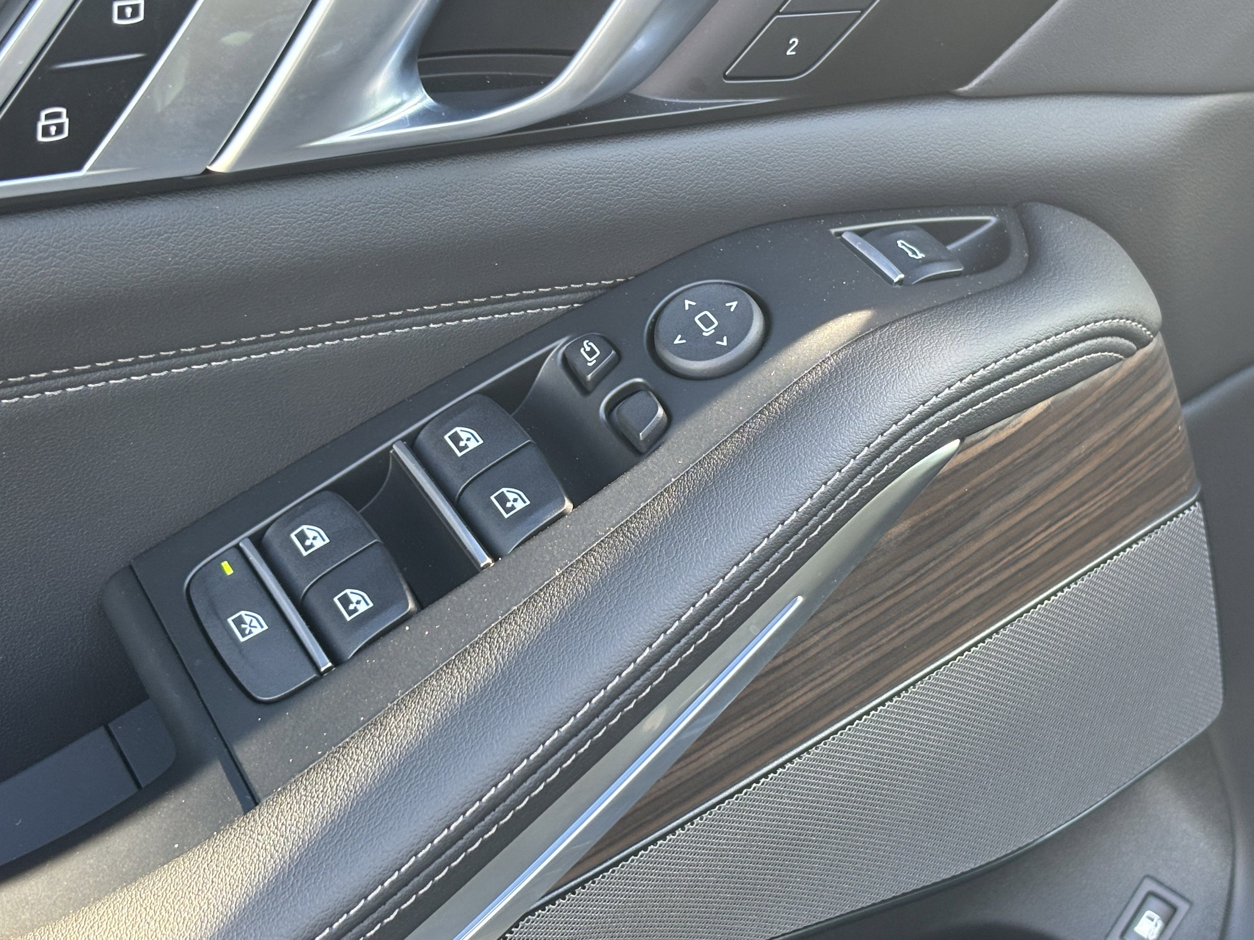 Used 2026 BMW X5 xDrive50e w/ M Sport Package image 15