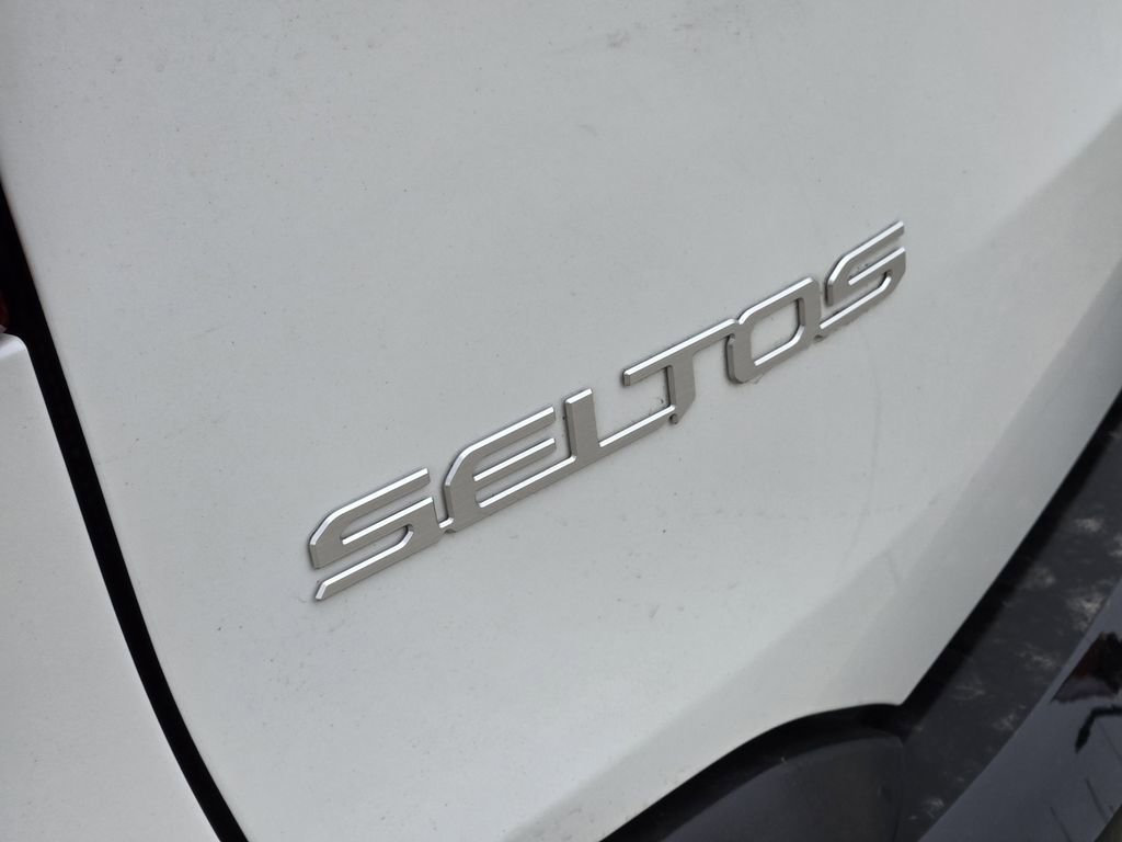 Certified 2025 Kia Seltos S FWD image 16