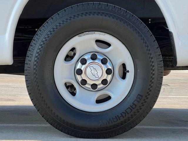 Used 2017 Chevrolet Express 2500 LT w/ LT Preferred Equipment Group image 87