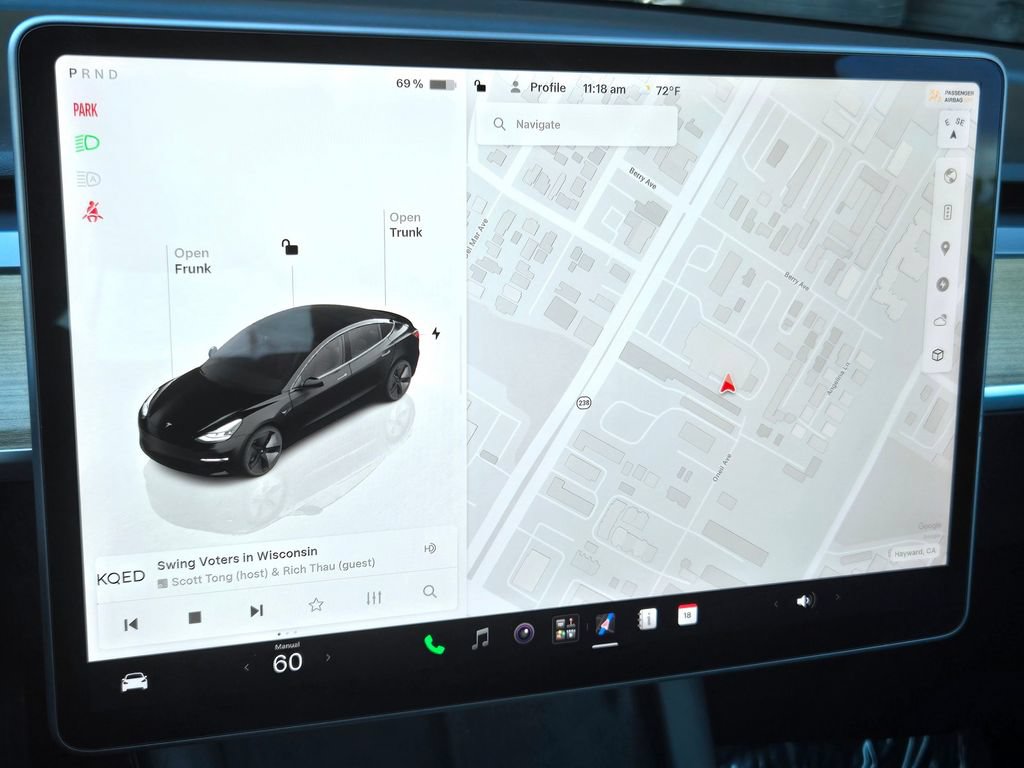 Used 2023 Tesla Model 3 Standard Range RWD image 18