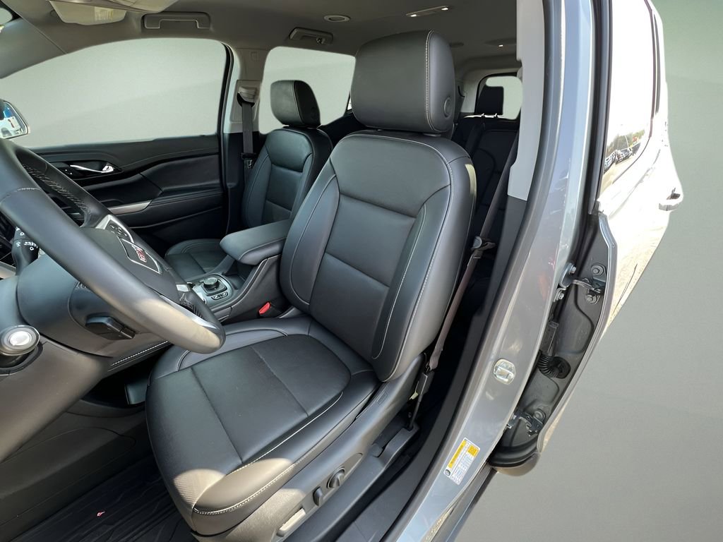 Certified 2023 GMC Acadia SLT w/ Trailering Package image 19