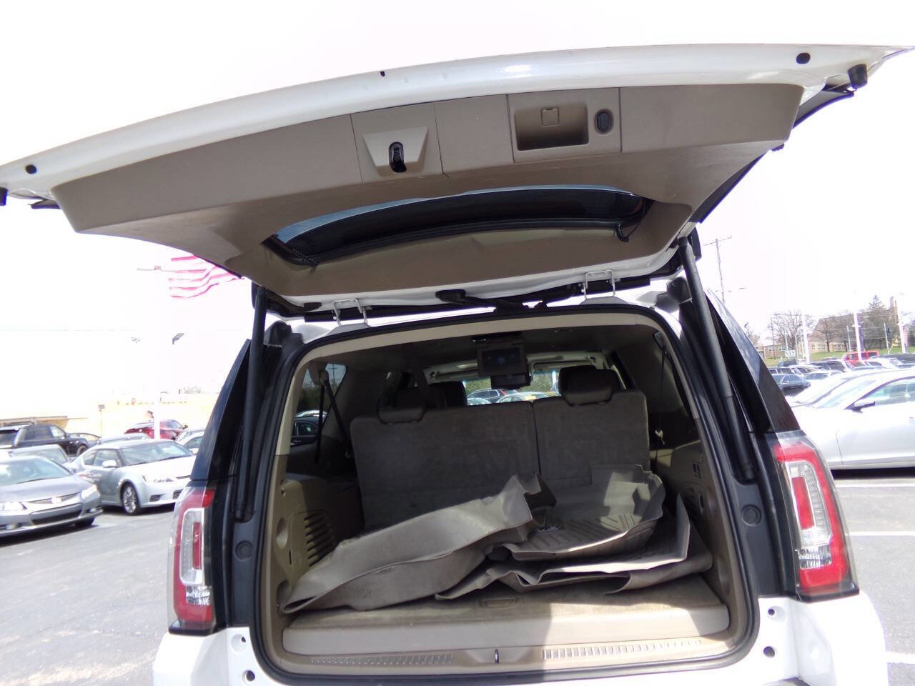 Used 2018 GMC Yukon XL SLT w/ Open Road Package image 19