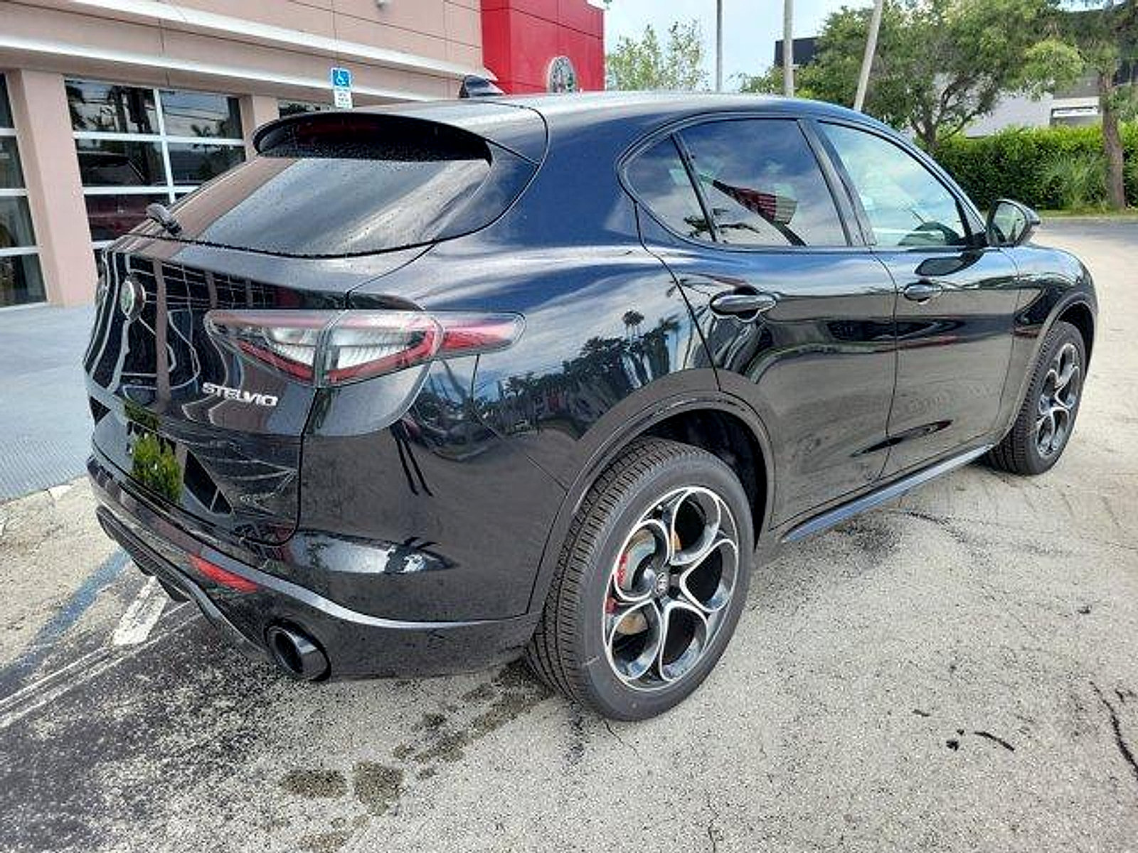 New 2026 Alfa Romeo Stelvio Sprint AWD/4WD image 7