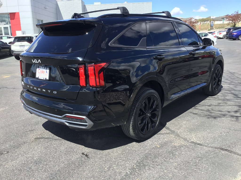 Used 2022 Kia Sorento SX image 4