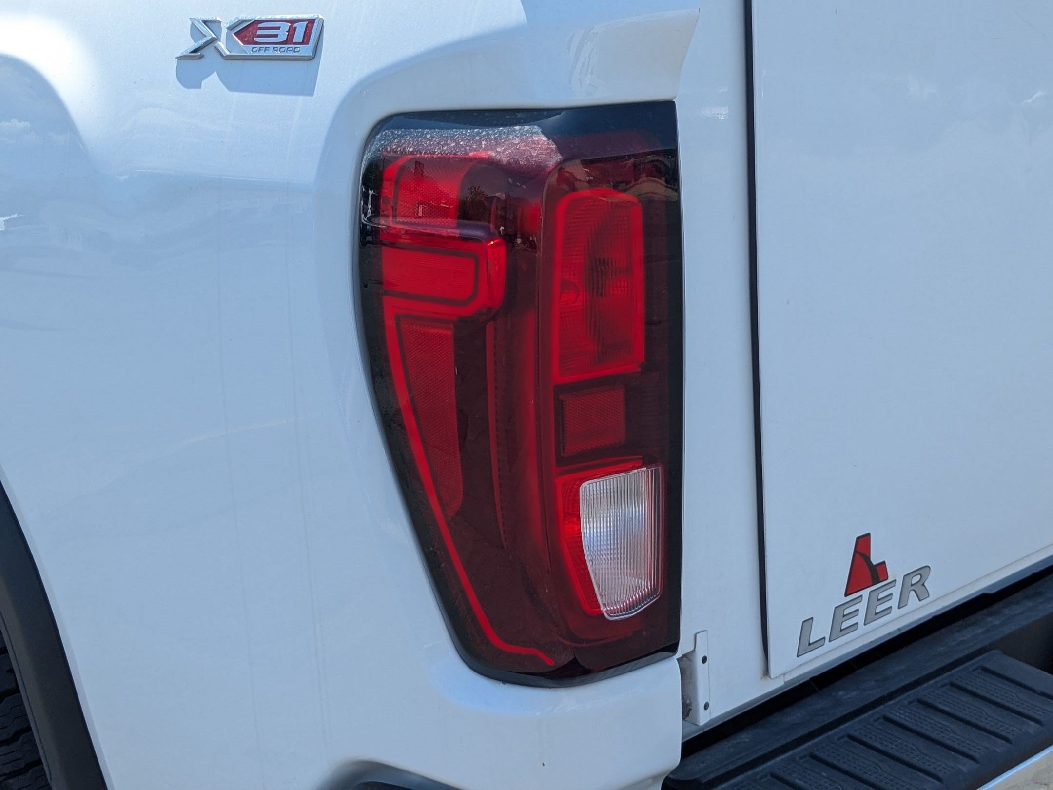 Used 2022 GMC Sierra 3500 SLE w/ SLE Convenience Package AWD/4WD image 11