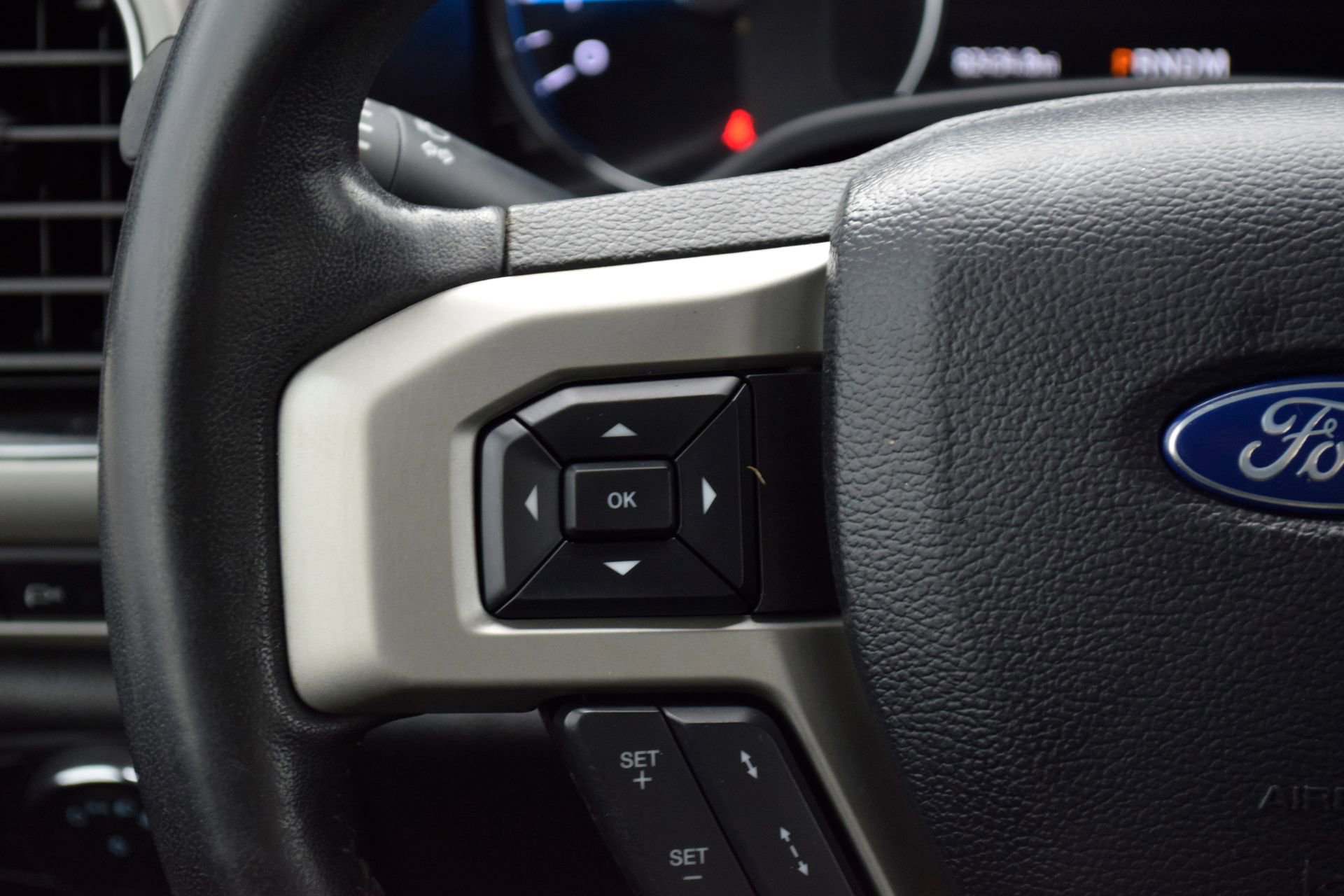 Used 2021 Ford F250 Lariat w/ Lariat Ultimate Package AWD/4WD image 9
