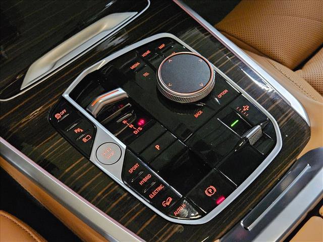 Used 2026 BMW X5 xDrive50e image 12