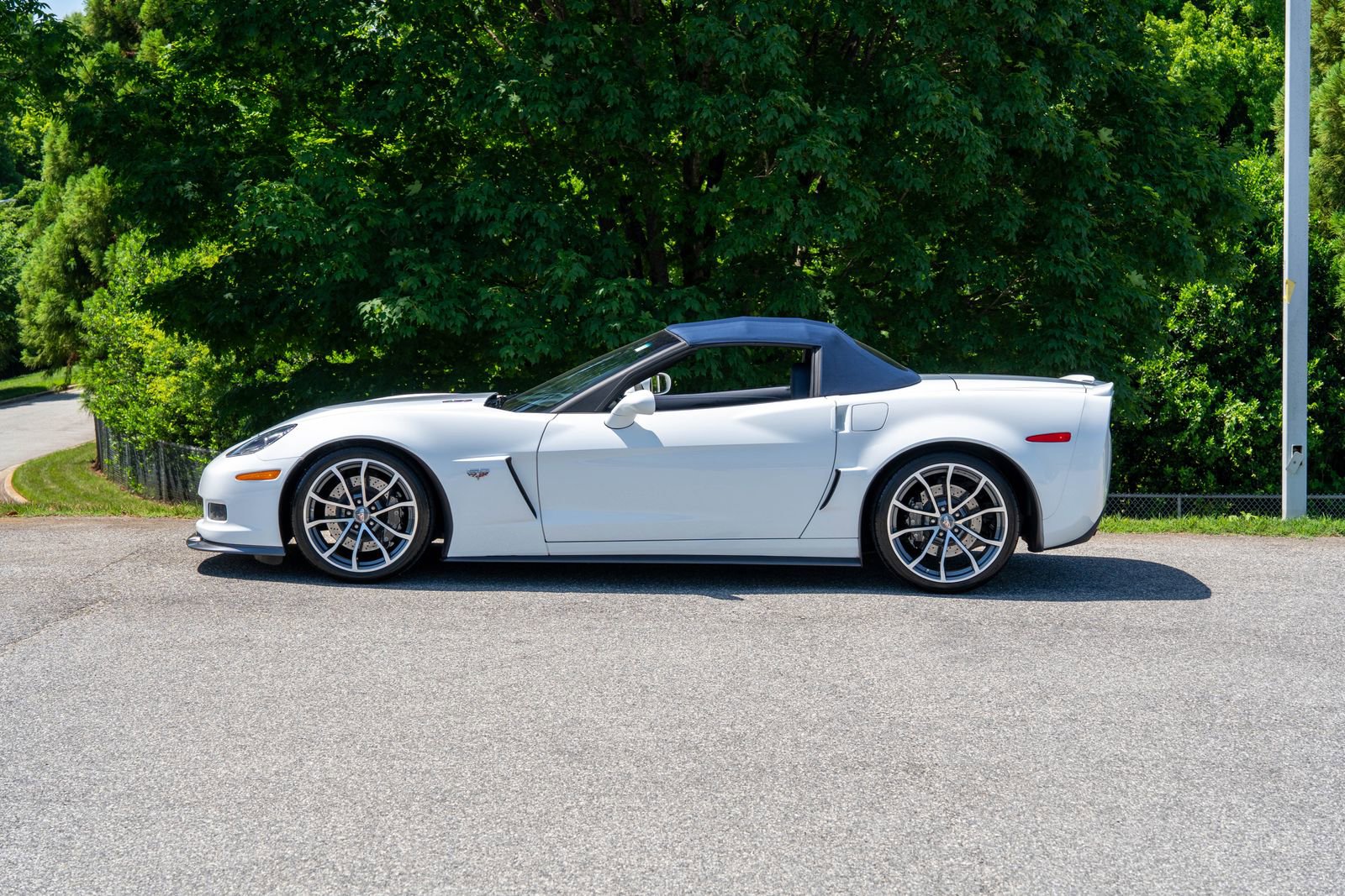Used 2013 Chevrolet Corvette 427 w/ 1SC Preferred Equipment Group RWD image 3