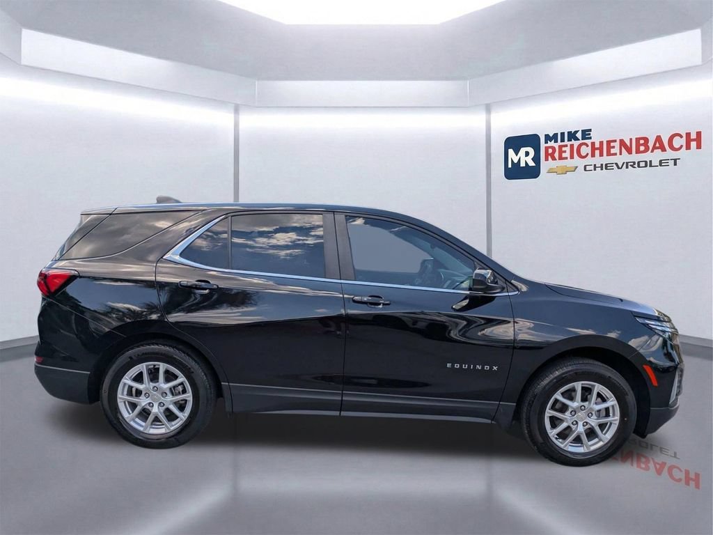 Used 2024 Chevrolet Equinox LT FWD image 3