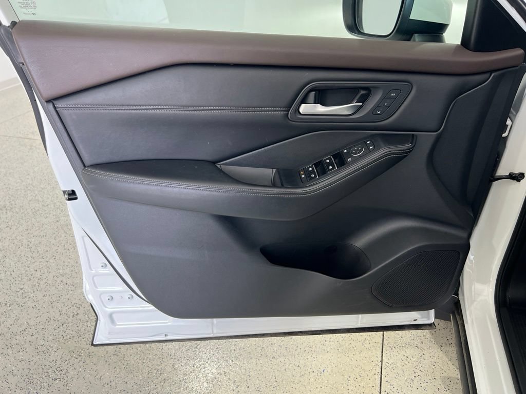 Used 2022 Nissan Rogue SL w/ SL Premium Package AWD/4WD image 21