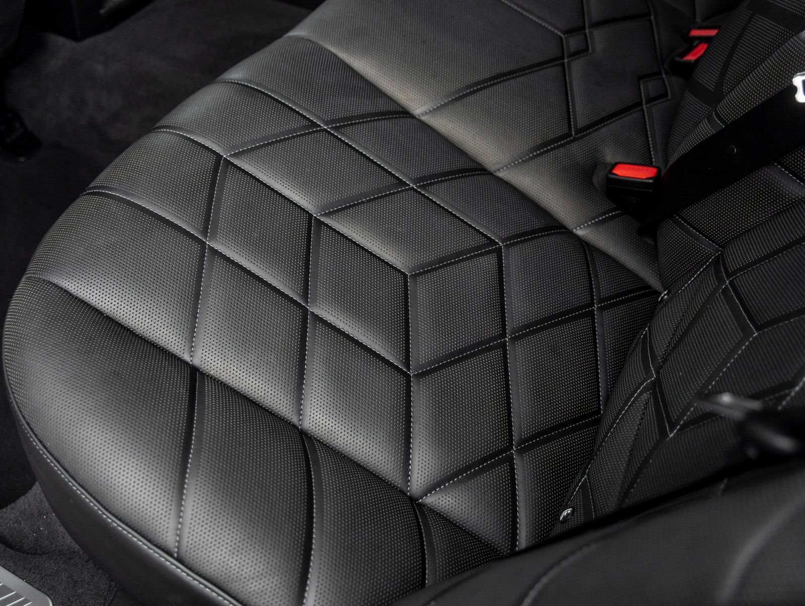 Used 2024 BMW 740i image 33