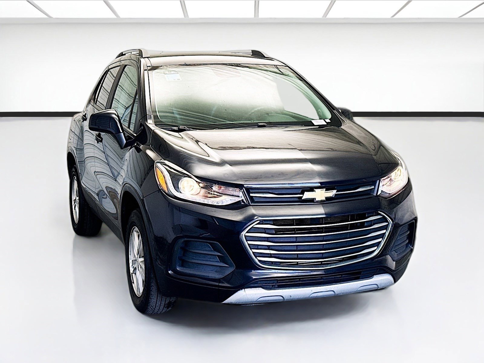 Used 2021 Chevrolet Trax LT image 3