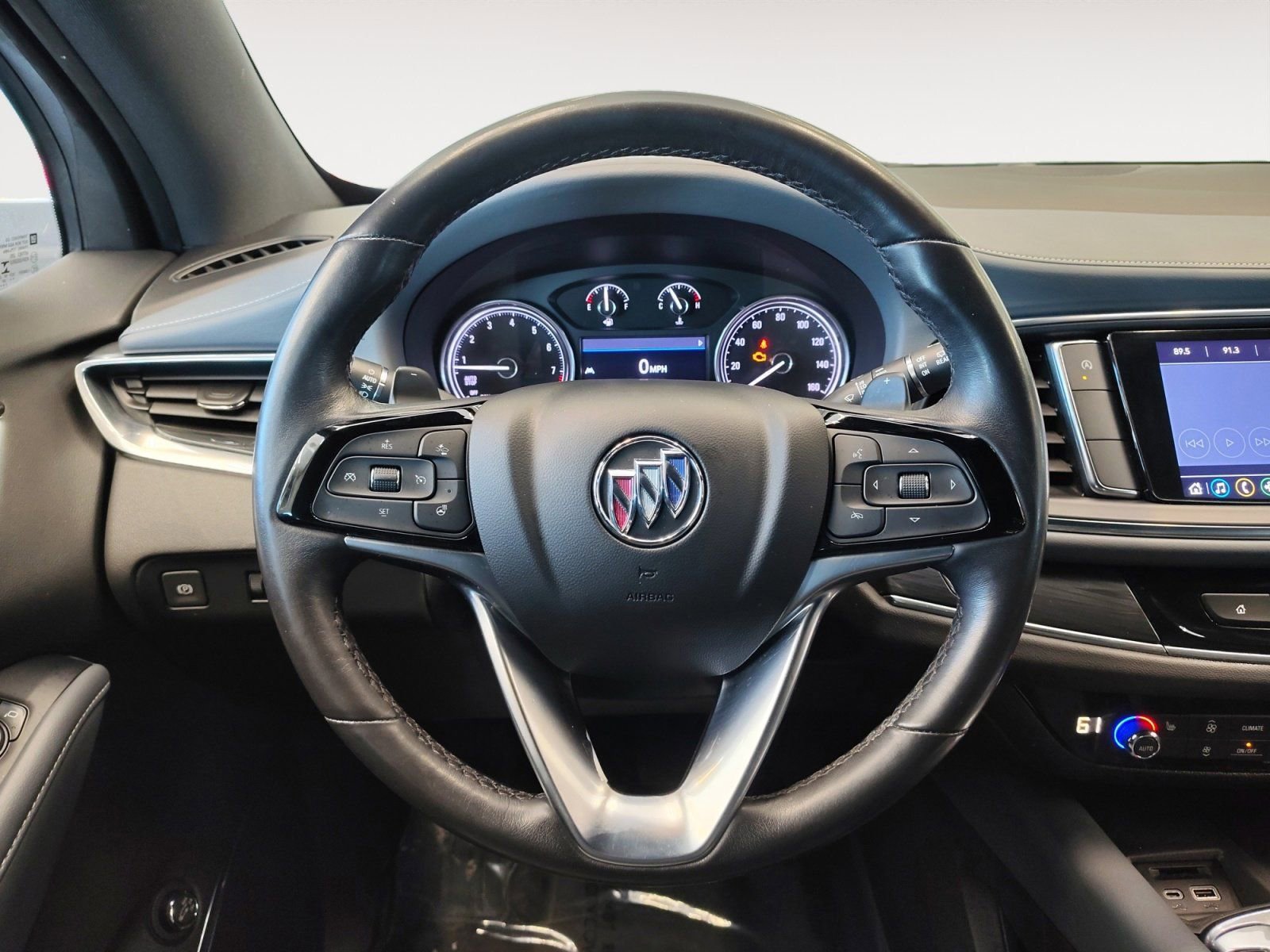Used 2023 Buick Enclave Essence w/ Sport Touring Edition FWD image 17