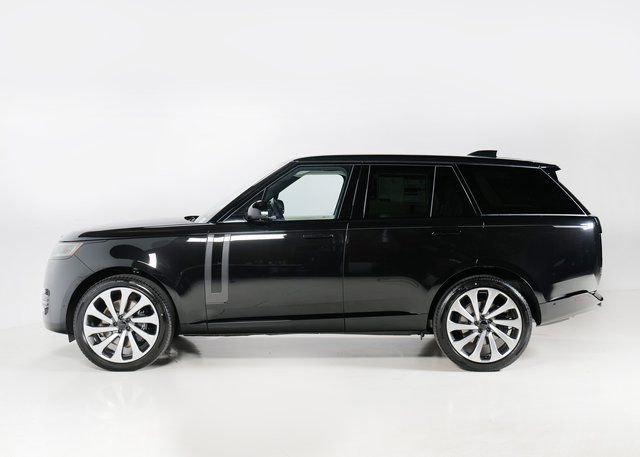 New 2026 Land Rover Range Rover SE image 6