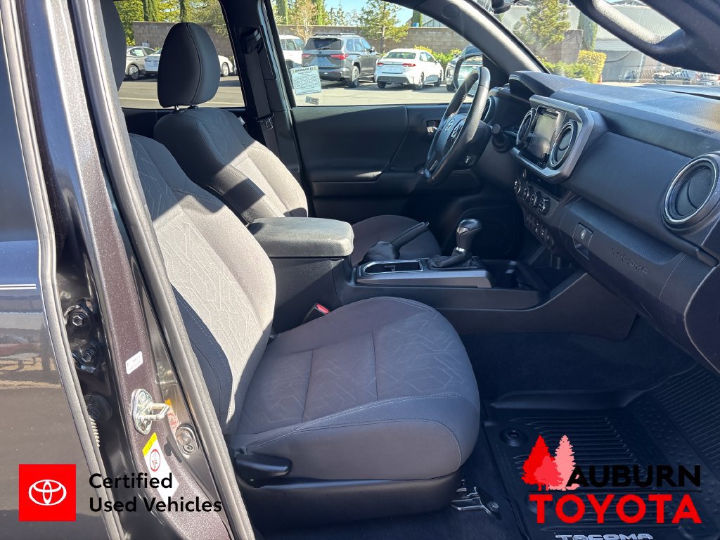 Certified 2018 Toyota Tacoma TRD Off-Road w/ Technology Package AWD/4WD image 22