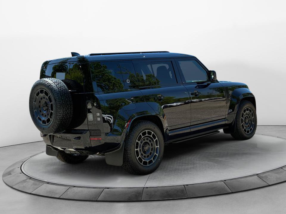 New 2026 Land Rover Defender 110 OCTA AWD/4WD image 7