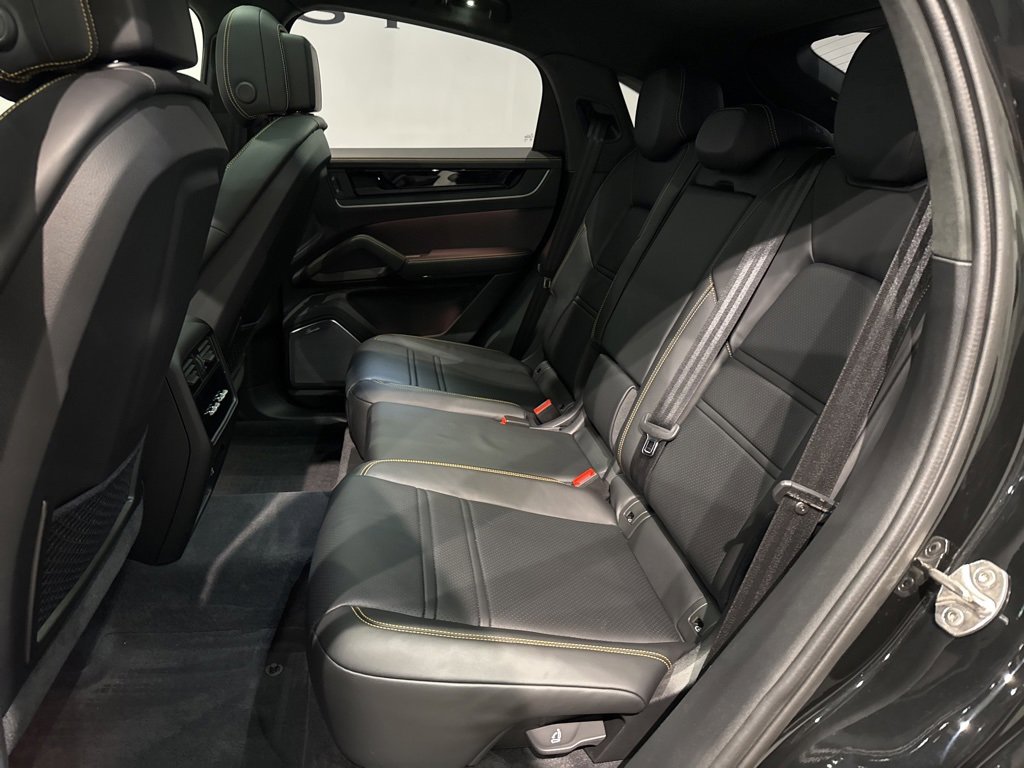 Used 2025 Porsche Cayenne GTS image 35