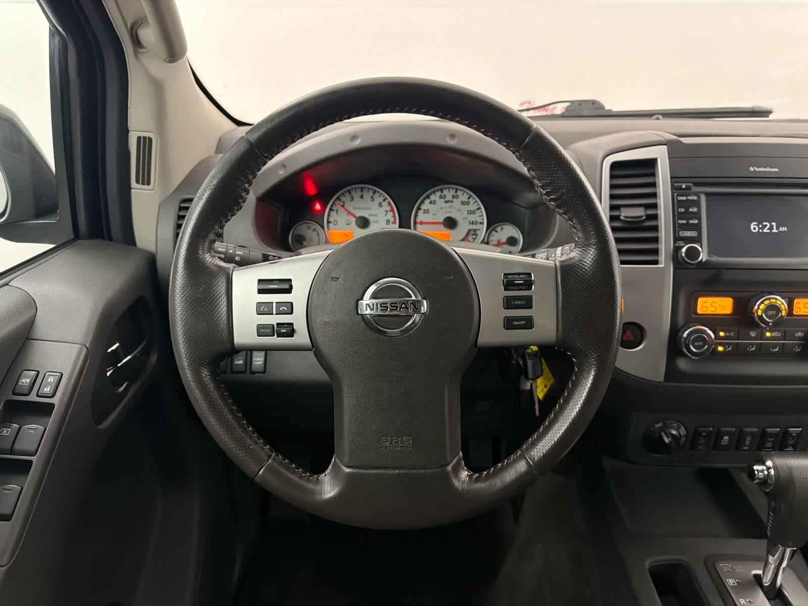 Used 2016 Nissan Frontier PRO-4X image 16
