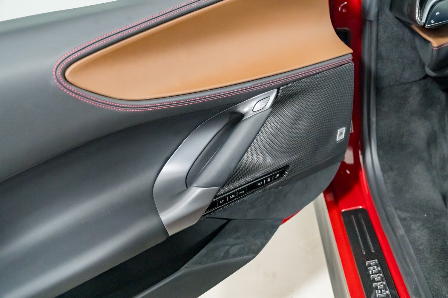 Used 2023 Ferrari SF90 Spider AWD/4WD image 31