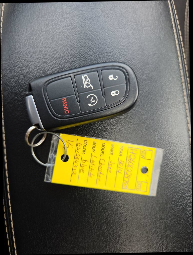 Used 2014 Jeep Cherokee Latitude w/ Comfort/Convenience Group AWD/4WD image 44