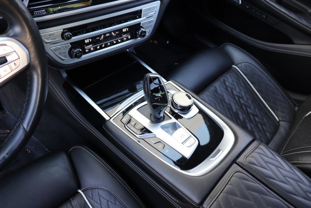 Used 2020 BMW 750i xDrive w/ Executive Package AWD/4WD image 62